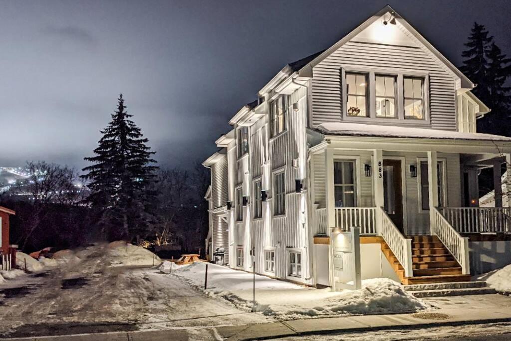 883 Suite 102 Bromont Vieux Village 2Cac , Foyer Buitenkant foto