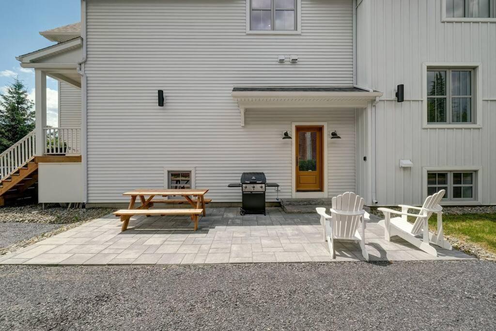 883 Suite 102 Bromont Vieux Village 2Cac , Foyer Buitenkant foto