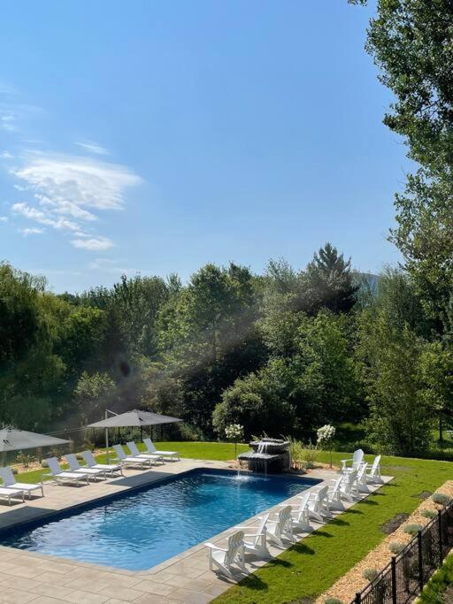 883 Suite 102 Bromont Vieux Village 2Cac , Foyer Buitenkant foto