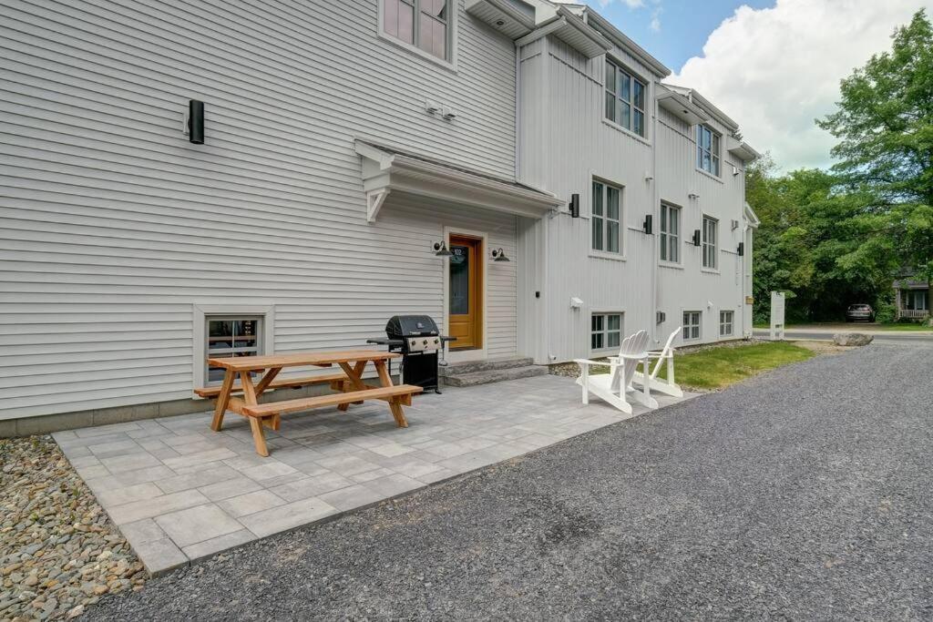 883 Suite 102 Bromont Vieux Village 2Cac , Foyer Buitenkant foto